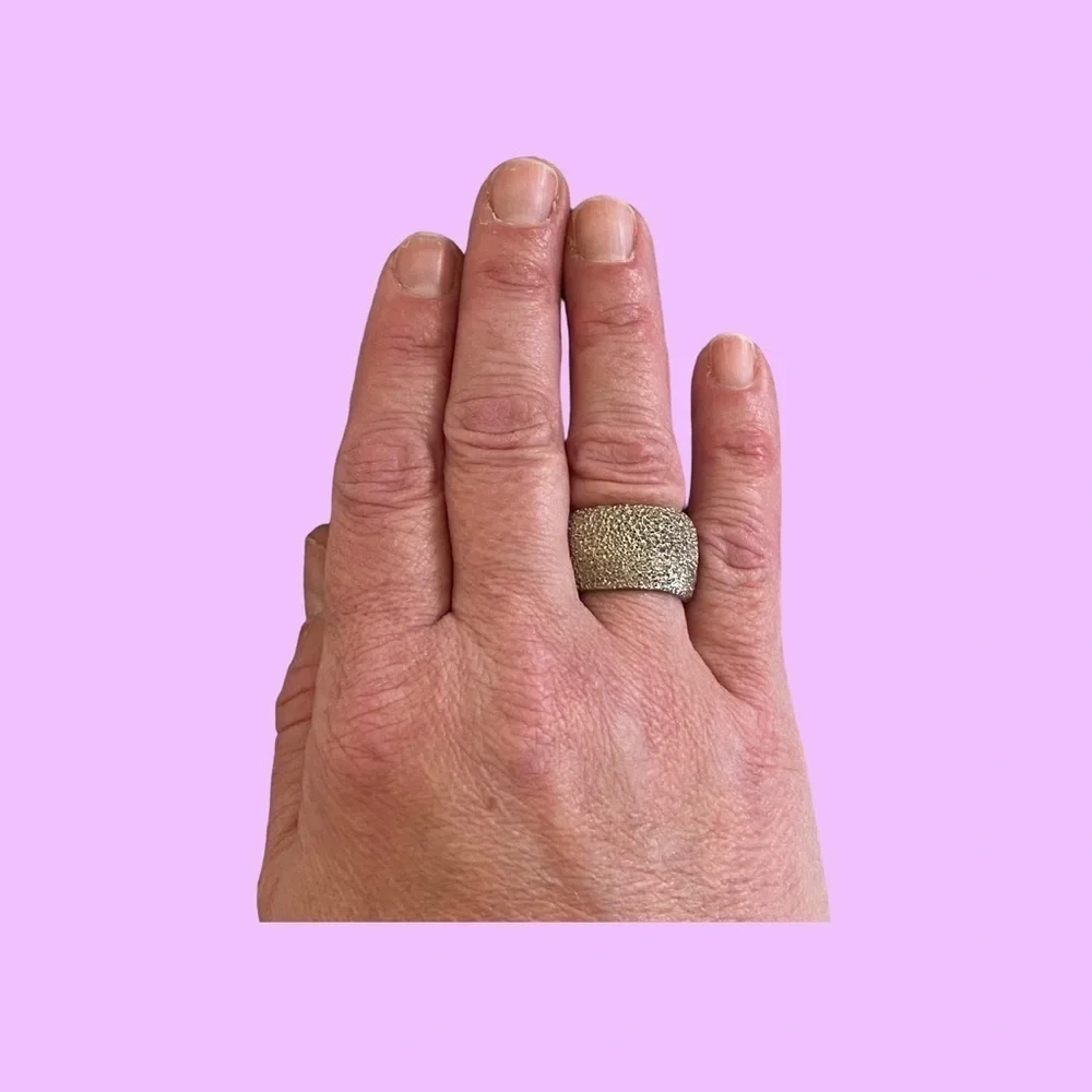 NWOT Ladies Size 7 Silver Cocktail Ring - Picture 3 of 3